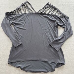 Red by BKE Women's Cutout Shoulder Gray Long Sleeve Top Boho Casual Size M